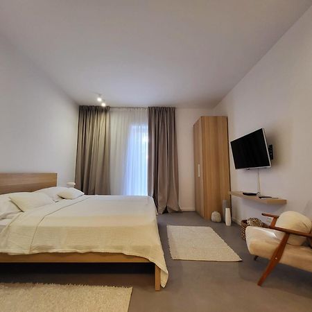 Firefly Luxury Apartment With Private Whirlpool Ζαντάρ Εξωτερικό φωτογραφία