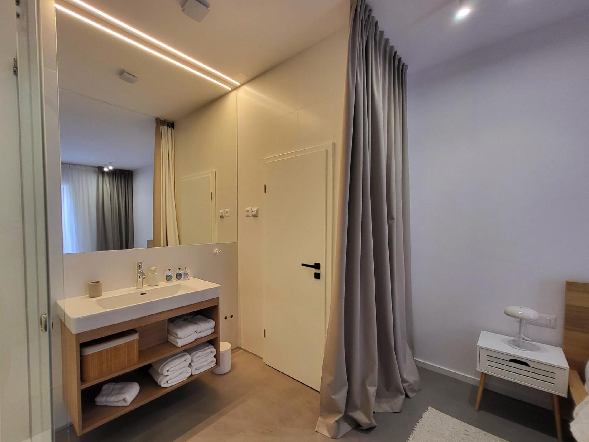 Firefly Luxury Apartment With Private Whirlpool Ζαντάρ Εξωτερικό φωτογραφία